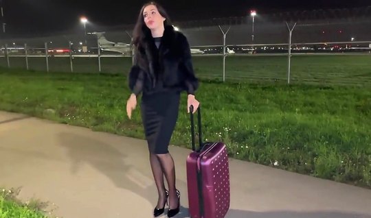 A pickup artist at the airport took off a brunette and fucked her right in the car on camera